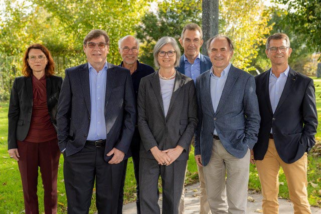 erwaltungsrat (von links): Dr. med. Doris Straus; Roland Berger, Vizepräsident; Dr. Conrad Jauslin, Leiter Ausschuss Immobilien; Dr. Antonia Jann, Präsidentin; Markus Merz; Dr. med. Hanspeter Flury; Albi Wuhrmann. Foto: zVg