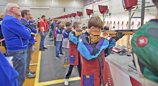 Nachwuchstag an den Aargauer 10-m-Meisterschaften: Viermal Gold für Menziken-Burg