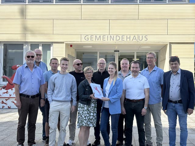 Frick: Referendumskomitee übergibt Unterschriftenpaket zum Projektierungskredit Schulräumlichkeiten