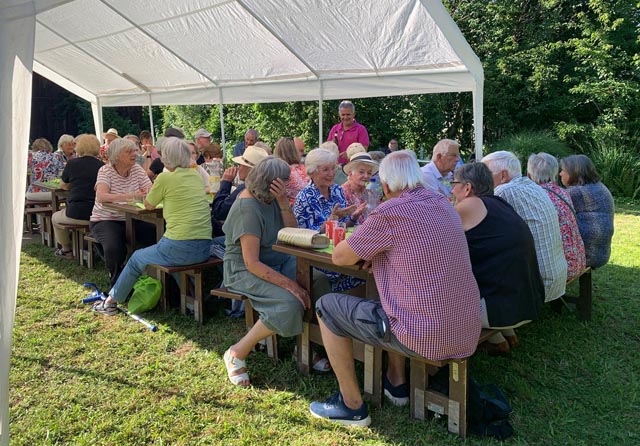 Gemütliches Sommerfest. Foto: zVg