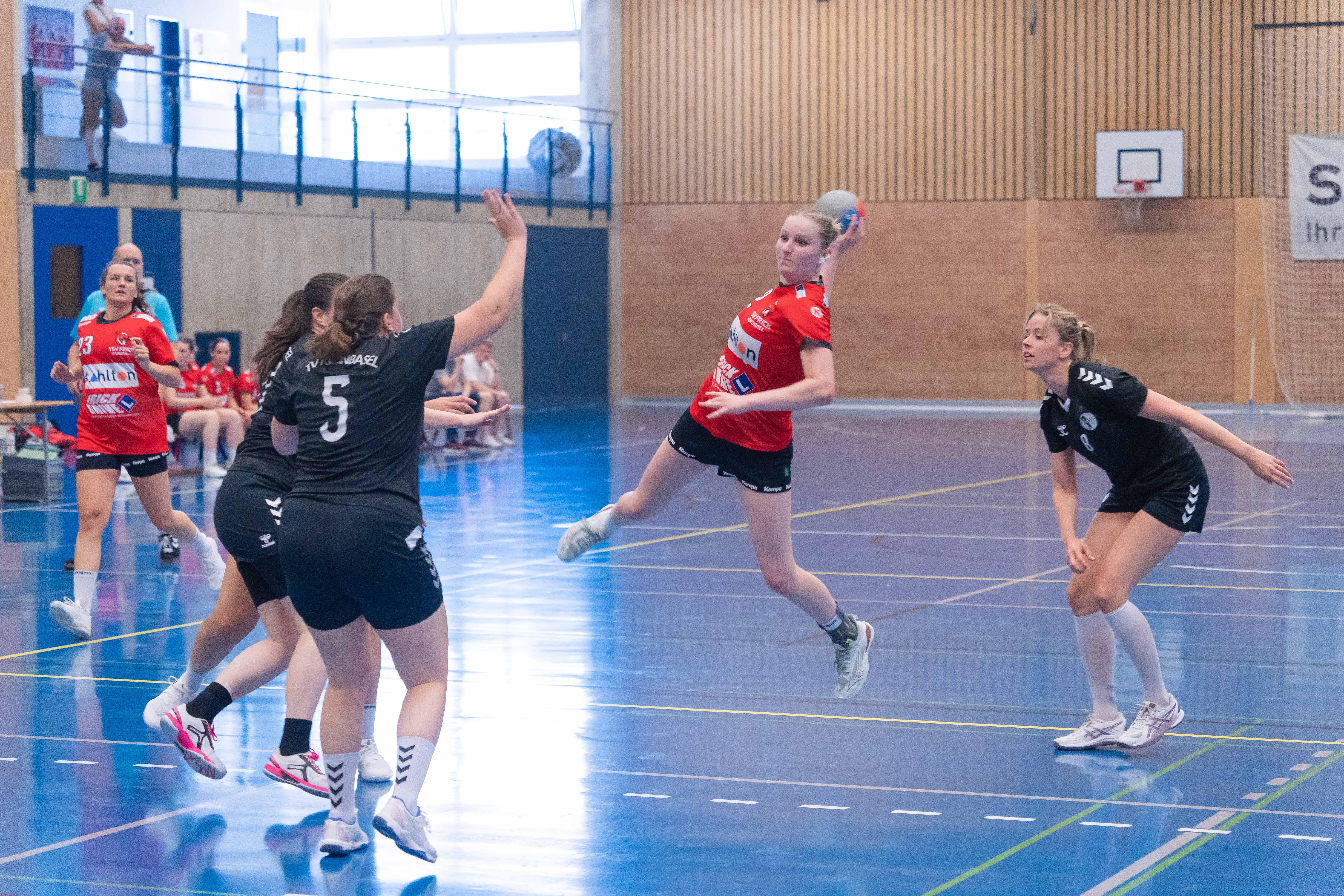 Damen des TSV Frick freuen sich auf das erste Spiel der neuen Saison 