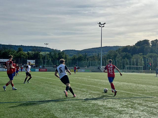 Der FC Wallbach-Zeiningen in weissen Trikots. Foto: zVg