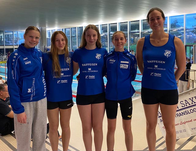 Nela Hanak, Yara Benz, Debora Mettler, Xenia Zolliker und Annick Willemsen. Foto: Silvia Martin