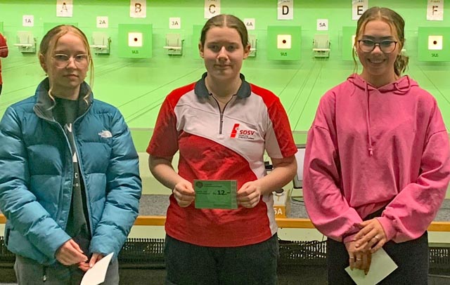 Die Besten beim U21-Nachwuchs (von links): Fadrina Jenal (2.), Siegerin Emely Gyger und Lina Kunz (3.). Foto: AGSV