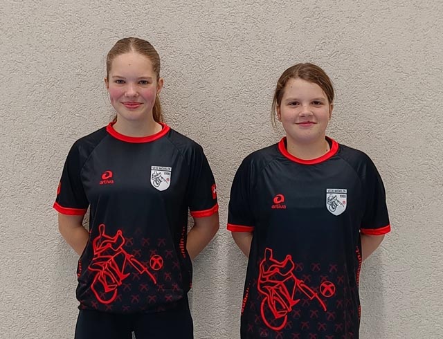 Ungeschlagen in der U15: Amelie und Salome Lauber