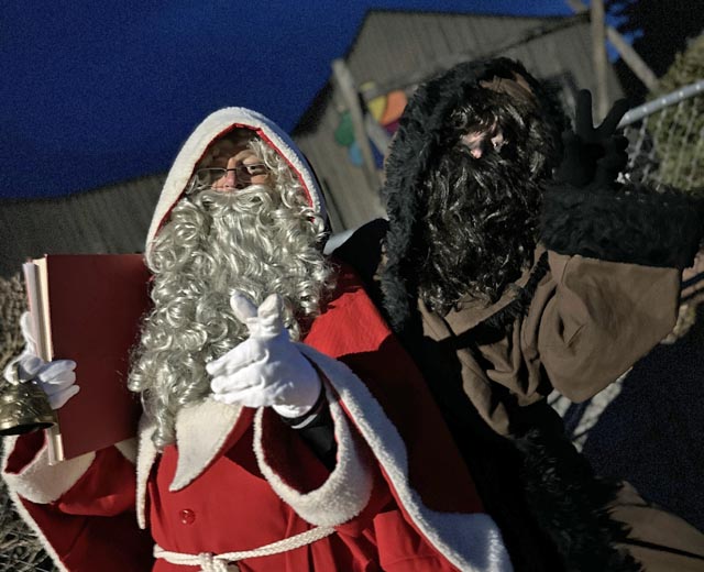 Samichlaus und Schmutzli zeigten einmal mehr grossen Einsatz. Foto: zVg 