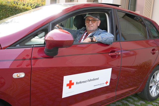 Kurt Fischer ist bereit, seinen nächsten Klienten mit dem Auto abzuholen und zum Arzt, ins Spital, zur Therapie oder zu einem Kur-Aufenthalt zu fahren. Foto: zVg