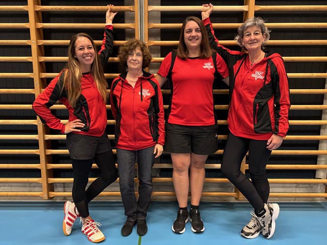 Die neuen Mitglieder der Frauenriege Zeiningen (von links): Yvonne Tschumi, Ursi Heiz, Adriana Tudisco und Bea Portmann. Foto: zVg
