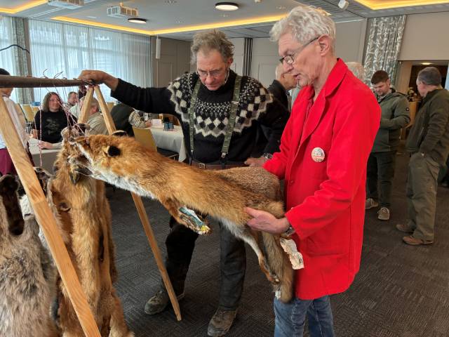 Impression vom Pelzfellmarkt