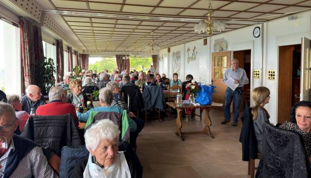 Zahlreiche Senioren aus Obermumpf nahmen an der Gemeindeausfahrt teil.