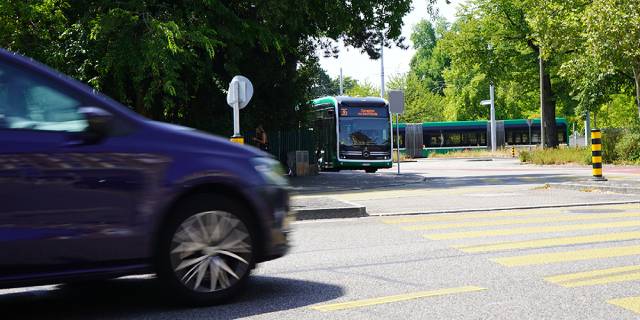 Ob Tram, Bus oder Auto: Jedes Verkehrsmittel bringt Kosten für die Allgemeinheit mit sich. Foto: Universität Basel, Catherine Weyer 
