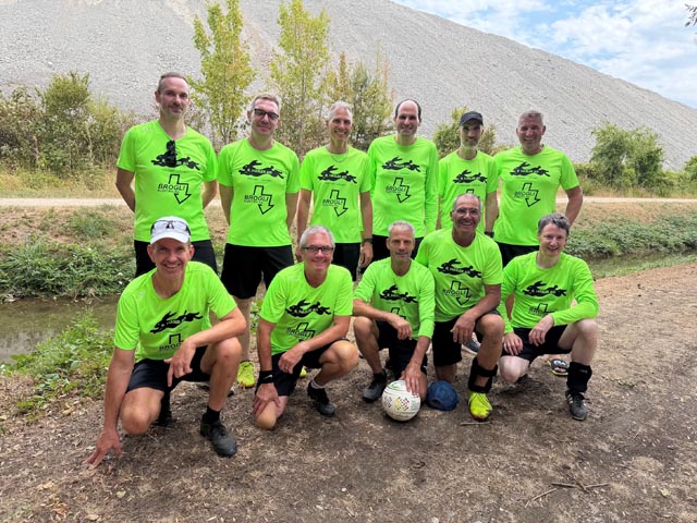 Männerriege Schupfart 1 und Schupfart 2 nach der Finalrunde in Stein. Foto: zVg