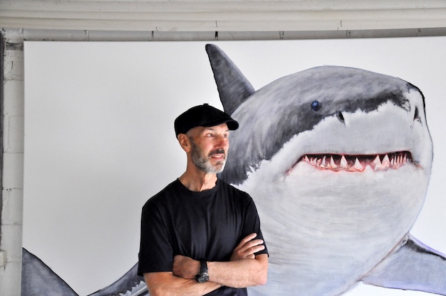 Thomas Thuering und der Hai. Foto: zVg