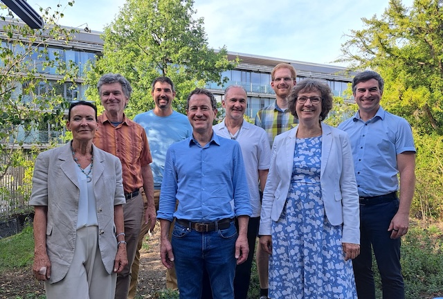 Der (fast komplette) Vorstand mit Gast an der Gründungsversammlung (von links): Béa Bieber, Severin Lüscher, Roman Marty, Matthias Betsche, Roger Hänggi, Christian Minder (Gast), Sabine Sutter, Michael Wernli. Foto: zVg