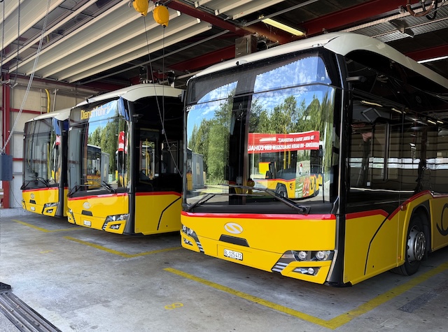 Das für die Elektromobilität umgerüstete PostAuto-Depot in Gelterkinden BL. Foto: PostAuto