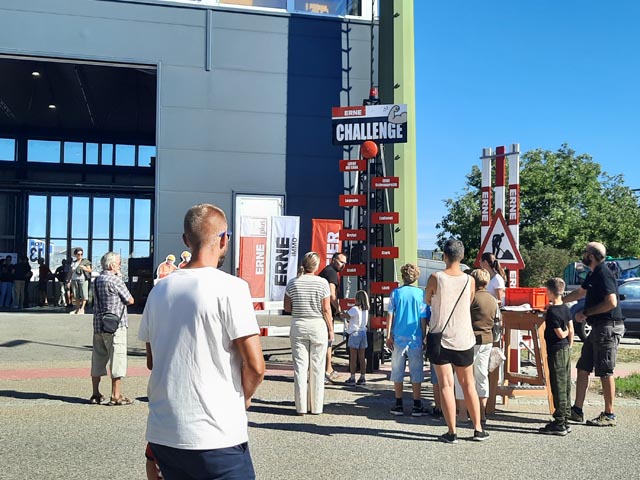 Kraft war am «Hau den Lukas»- Stand von Erne gefragt. Foto: zVg
