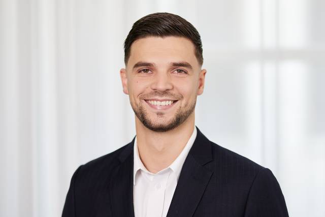 Mentor Mujota, neuer Leiter der Niederlassung Frick bei der Aargauischen Kantonalbank. Foto: zVg