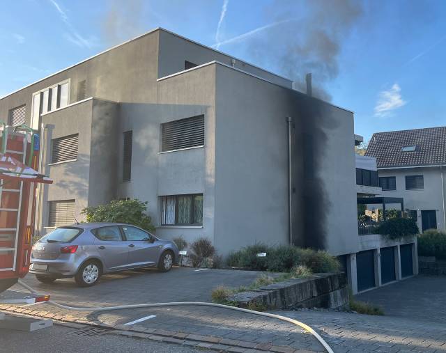Bei einem Garagenbrand in Lausen wurde niemand verletzt.
